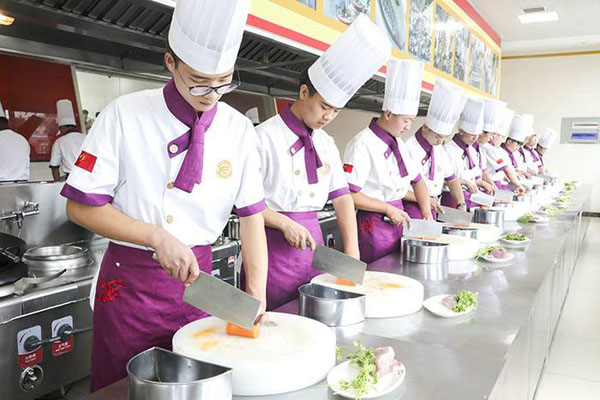 南京市六合区工业职业学校中餐烹饪与营养膳食专业介绍